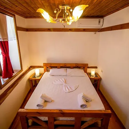 Hotel Bebej Tradicional Gjirokastër