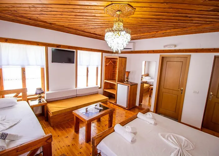 Bebej Tradicional Hotel Gjirokastër