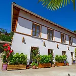 Bebej Tradicional 酒店 Gjirokastër