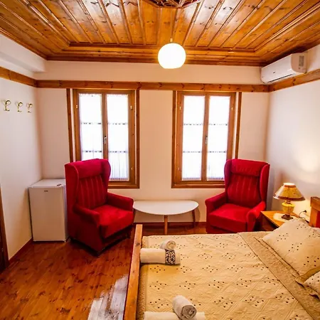 מלון Bebej Tradicional Gjirokastër