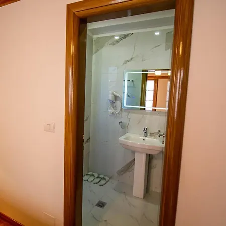 מלון Bebej Tradicional Gjirokastër