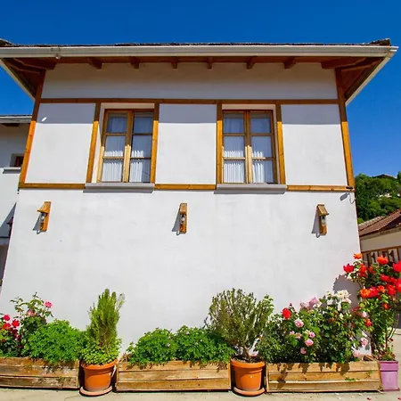 Bebej Tradicional 3* Gjirokaster