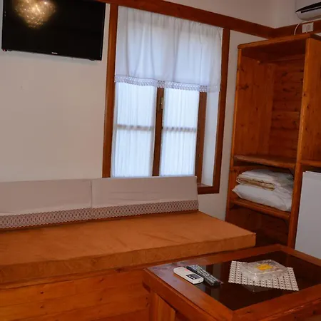 Bebej Tradicional Hotel Gjirokastër